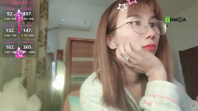 Snapshot of Lili_666 chatting on 02-22-26, 12:45 Lili 666 online show from 02-22-26, 12:45