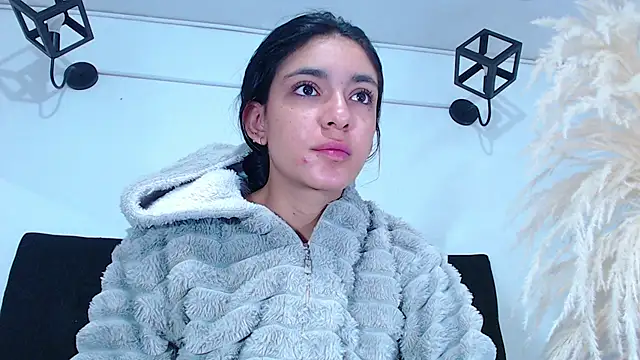 Snapshot of srta_luciana chatting on 07-29-26, 11:52 srta luciana online show from 07-29-26, 11:52
