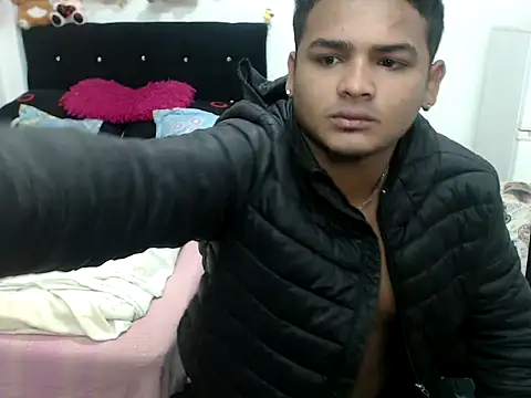 Boycuriousxxx online show from 03-04-25, 11:08