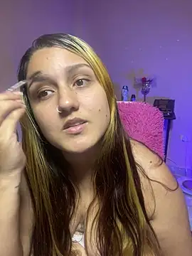 Snapshot of saray_gomez22 chatting on 01-16-26, 04:05 saray gomez22 online show from 01-16-26, 04:05