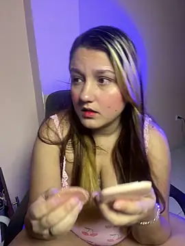 Snapshot of saray_gomez22 chatting on 02-24-26, 03:37 saray gomez22 online show from 02-24-26, 03:37