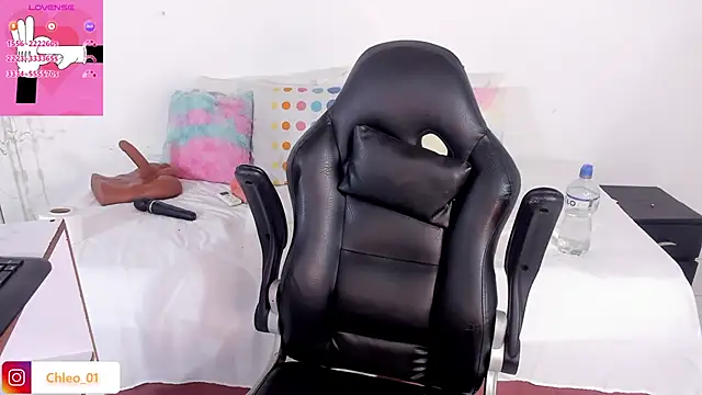 Chleo   online show from 10-21-25, 02:29