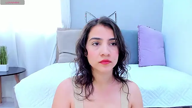 Snapshot of Miranda_doll_ chatting on 03-22-25, 12:25 Miranda doll online show from 03-22-25, 12:25