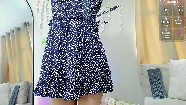 Snapshot of Miranda_doll_ chatting on 09-17-25, 01:02 Miranda doll online show from 09-17-25, 01:02