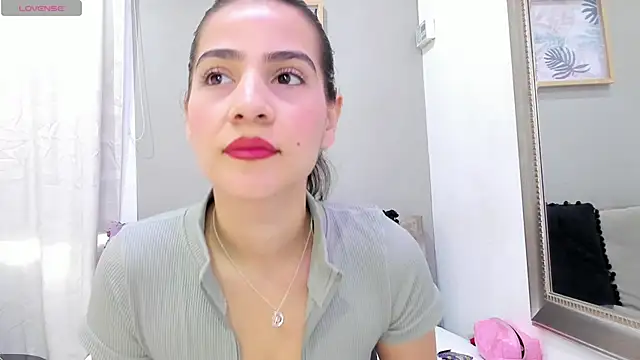 Snapshot of Miranda_doll_ chatting on 10-15-25, 12:16 Miranda doll online show from 10-15-25, 12:16