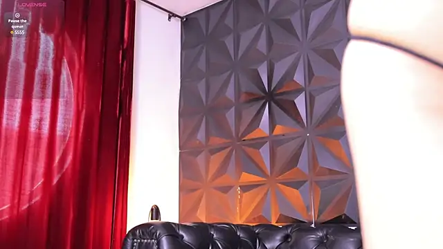 KasiaNoir  online show from 03-20-25, 03:25