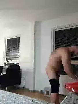 Snapshot of Analcholic chatting on 12-20-24, 05:29 Analcholic online show from 12-20-24, 05:29