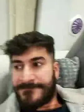 Snapshot of Analcholic chatting on 12-26-24, 11:35 Analcholic online show from 12-26-24, 11:35