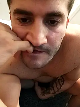 Analcholic online show from 11-04-25, 07:46