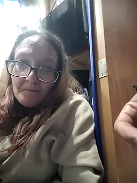 ILUV2TUCHMYKITTY online show from 10-14-25, 02:07