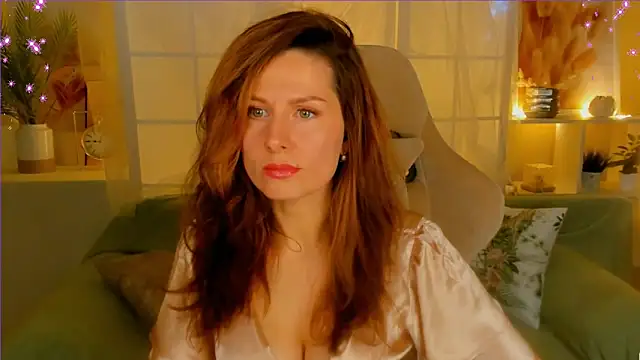 Snapshot of April_o_Nill chatting on 12-23-24, 01:45 April o Nill online show from 12-23-24, 01:45