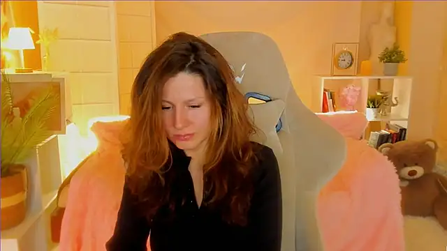 Snapshot of April_o_Nill chatting on 02-13-25, 06:48 April o Nill online show from 02-13-25, 06:48