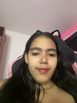 Snapshot of Victoriacarmo chatting on 02-01-26, 11:14 Victoriacarmo online show from 02-01-26, 11:14