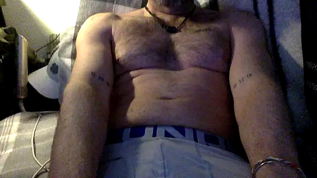 Snapshot of Stardrew123 chatting on 02-18-26, 11:33 Stardrew123 online show from 02-18-26, 11:33