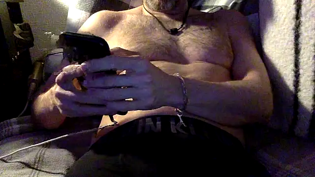 Snapshot of Stardrew123 chatting on 03-07-26, 10:40 Stardrew123 online show from 03-07-26, 10:40