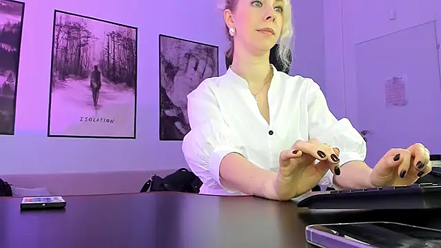 LylithSkye online show from 03-23-25, 08:15