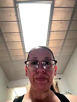 Snapshot of miss_hanna07 chatting on 09-27-25, 03:17 miss hanna07 online show from 09-27-25, 03:17