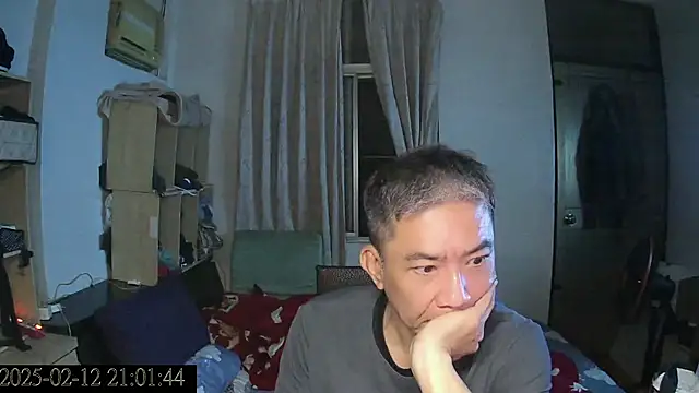 YuHsuant online show from 02-12-25, 01:06