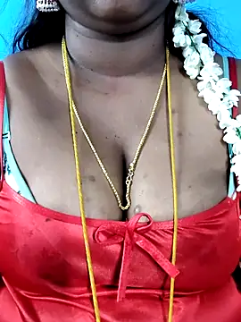 Snapshot of mayaa2u chatting on 05-25-26, 06:47 mayaa2u online show from 05-25-26, 06:47