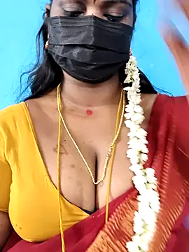 Snapshot of mayaa2u chatting on 05-29-26, 02:37 mayaa2u online show from 05-29-26, 02:37