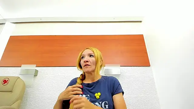 maddy cartter online show from 12-18-25, 10:10