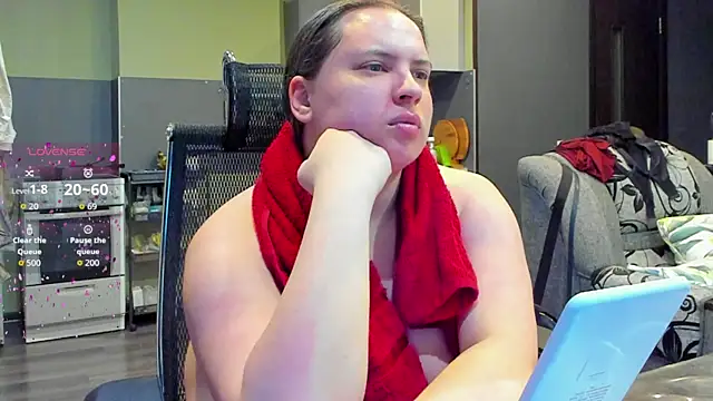 Snapshot of 1lindsey1 chatting on 10-18-25, 03:02 1lindsey1 online show from 10-18-25, 03:02