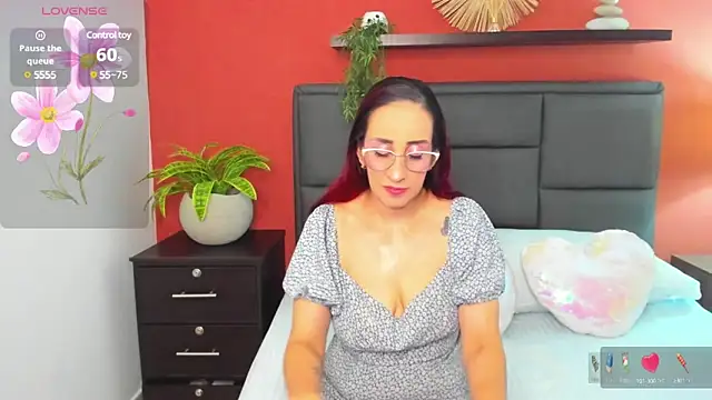 Snapshot of jadde13_ chatting on 12-06-24, 02:35 jadde13 online show from 12-06-24, 02:35