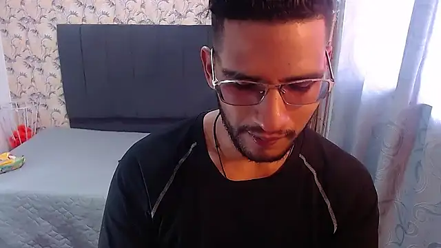 Snapshot of sweet-blowork chatting on 12-12-24, 07:04 sweet-blowork online show from 12-12-24, 07:04