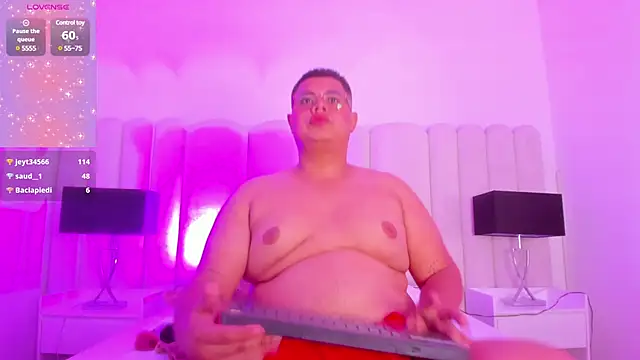 Tom Silver   online show from 12-13-24, 02:32