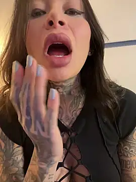 Snapshot of Iam_Annii chatting on 02-24-25, 11:09 Iam Annii online show from 02-24-25, 11:09