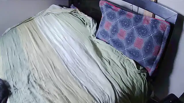 Snapshot of Jennys_room_77 chatting on 11-21-25, 06:28 Jennys room 77 online show from 11-21-25, 06:28