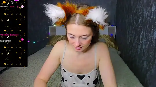 Demure Smile online show from 11-09-25, 04:00