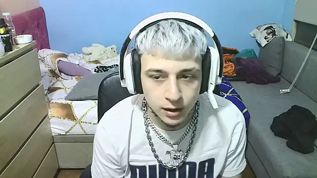 Snapshot of Nenejoven16- chatting on 03-07-25, 12:15 Nenejoven16- online show from 03-07-25, 12:15