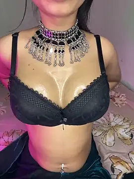 Snapshot of Hot-sexy222 chatting on 02-03-25, 10:14 Hot-sexy222 online show from 02-03-25, 10:14