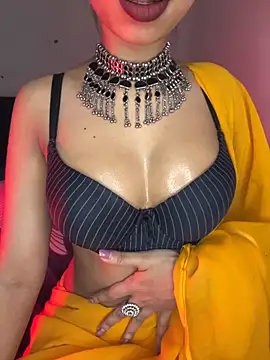 Snapshot of Hot-sexy222 chatting on 10-18-25, 01:30 Hot-sexy222 online show from 10-18-25, 01:30