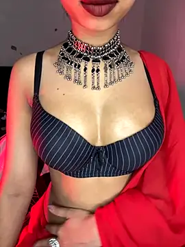 Snapshot of Hot-sexy222 chatting on 11-01-25, 01:40 Hot-sexy222 online show from 11-01-25, 01:40