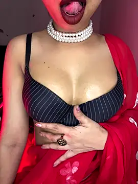 Snapshot of Hot-sexy222 chatting on 11-06-25, 10:27 Hot-sexy222 online show from 11-06-25, 10:27