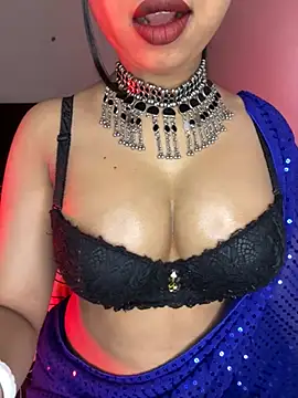 Snapshot of Hot-sexy222 chatting on 02-15-26, 01:46 Hot-sexy222 online show from 02-15-26, 01:46