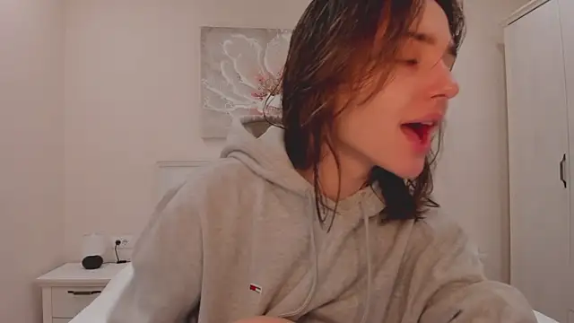 JudyAngil online show from 10-29-25, 06:04