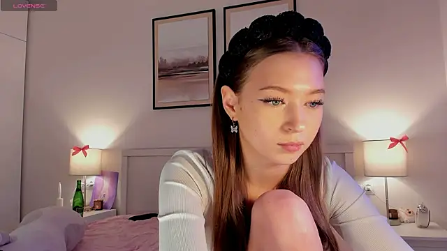 diana nier online show from 11-30-25, 07:18