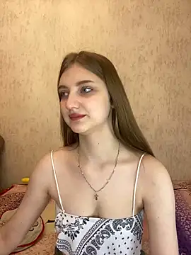 MollyDolle online show from 12-16-24, 07:21