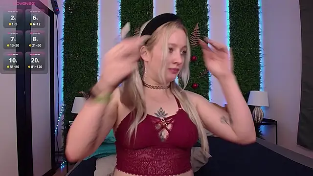 Nicole  Aniston  online show from 01-13-25, 08:58