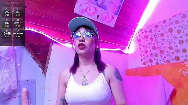 staacy37 online show from 02-07-25, 03:23