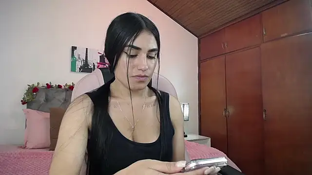 Snapshot of Alheli_16 chatting on 02-12-25, 01:37 Alheli 16 online show from 02-12-25, 01:37
