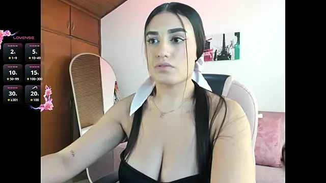 Snapshot of Alheli_16 chatting on 05-15-26, 12:12 Alheli 16 online show from 05-15-26, 12:12