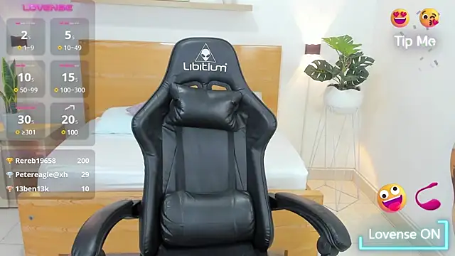 Snapshot of aixa_15 chatting on 02-10-25, 05:41 aixa 15 online show from 02-10-25, 05:41