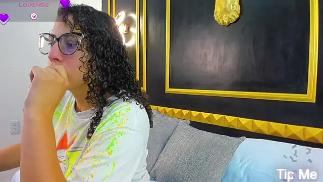 Snapshot of aixa_15 chatting on 09-30-25, 12:10 aixa 15 online show from 09-30-25, 12:10