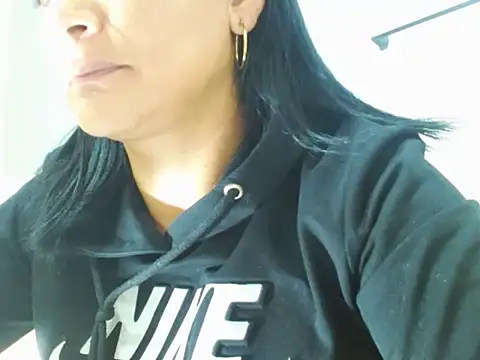 Snapshot of hornymilf_69xxx chatting on 11-06-25, 09:26 hornymilf 69xxx online show from 11-06-25, 09:26