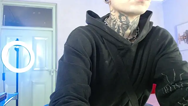 Snapshot of Andy_bapho chatting on 12-12-24, 02:44 Andy bapho online show from 12-12-24, 02:44