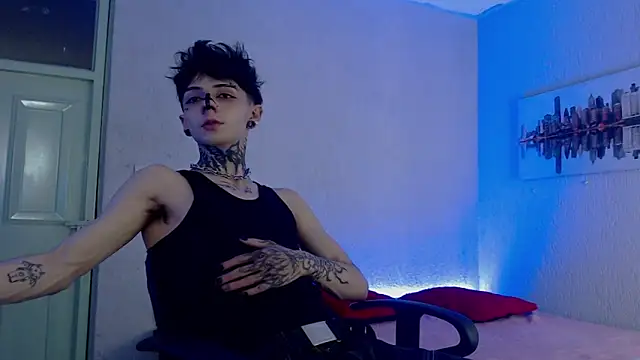 Snapshot of Andy_bapho chatting on 12-16-24, 02:38 Andy bapho online show from 12-16-24, 02:38